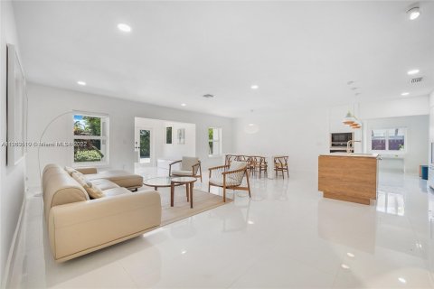 Villa ou maison à louer à Key Biscayne, Floride: 4 chambres, 235.41 m2 № 118725 - photo 6