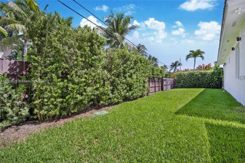 Villa ou maison à louer à Key Biscayne, Floride: 4 chambres, 235.41 m2 № 118725 - photo 24