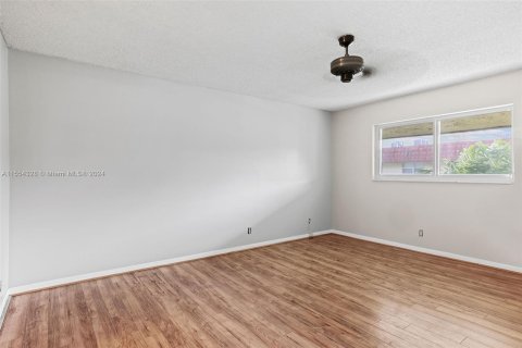 Condominio en venta en Lauderhill, Florida, 2 dormitorios, 111.48 m2 № 1097151 - foto 26
