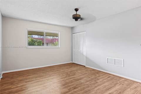Condominio en venta en Lauderhill, Florida, 2 dormitorios, 111.48 m2 № 1097151 - foto 10