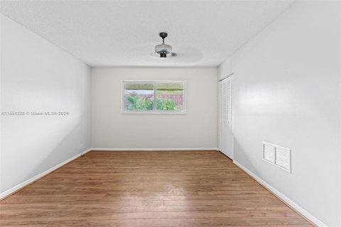 Copropriété à vendre à Lauderhill, Floride: 2 chambres, 111.48 m2 № 1097151 - photo 6