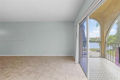 Copropriété à vendre à Lauderhill, Floride: 2 chambres, 111.48 m2 № 1097151 - photo 13
