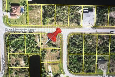 Terreno en venta en Port Charlotte, Florida № 1318541 - foto 1