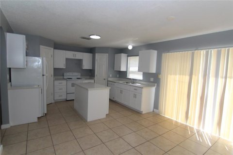 House in Kissimmee, Florida 4 bedrooms, 199.18 sq.m. № 1274253 - photo 12