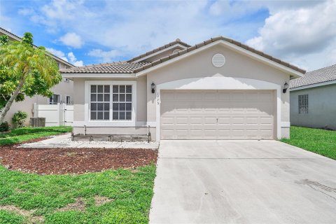 House in Pembroke Pines, Florida 3 bedrooms, 131.74 sq.m. № 1230208 - photo 21