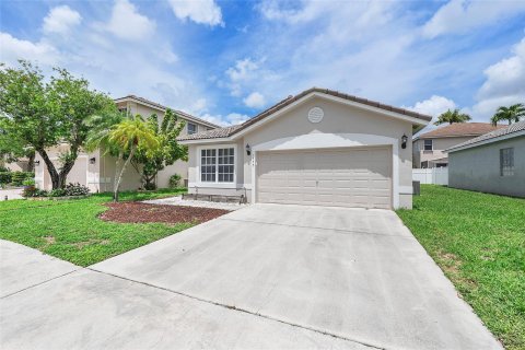 Villa ou maison à vendre à Pembroke Pines, Floride: 3 chambres, 131.74 m2 № 1230208 - photo 20