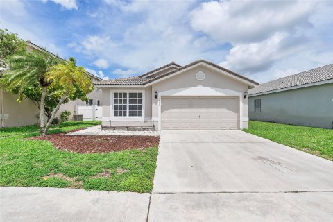 Villa ou maison à vendre à Pembroke Pines, Floride: 3 chambres, 131.74 m2 № 1230208 - photo 22