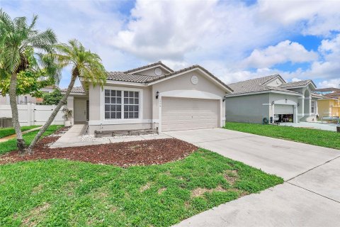 Villa ou maison à vendre à Pembroke Pines, Floride: 3 chambres, 131.74 m2 № 1230208 - photo 23