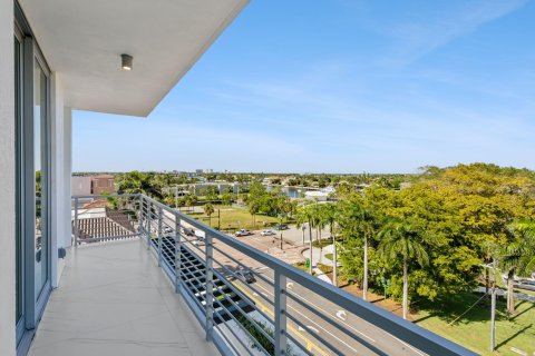 Condo in Boca Raton, Florida, 4 bedrooms in ROYAL PALM RESIDENCES  № 1127724 - photo 7
