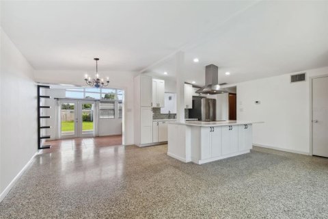 Casa en venta en Tampa, Florida, 3 dormitorios, 128.76 m2 № 1371446 - foto 13