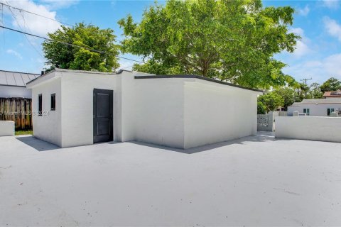 Villa ou maison à vendre à Miami, Floride: 3 chambres, 176.51 m2 № 1332026 - photo 26