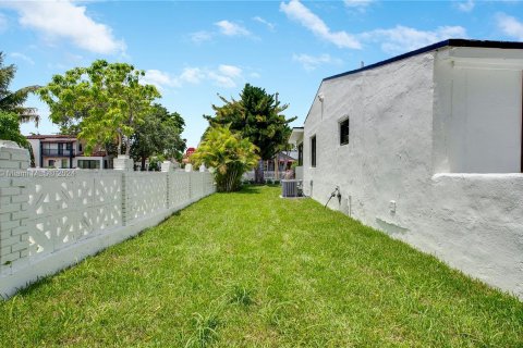 Casa en venta en Miami, Florida, 3 dormitorios, 176.51 m2 № 1332026 - foto 6