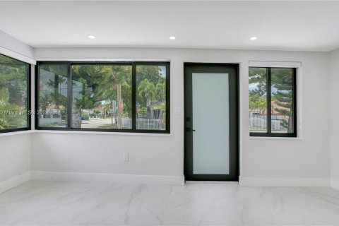 Villa ou maison à vendre à Miami, Floride: 3 chambres, 176.51 m2 № 1332026 - photo 17