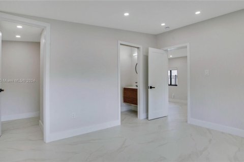 Villa ou maison à vendre à Miami, Floride: 3 chambres, 176.51 m2 № 1332026 - photo 23