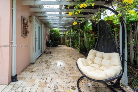 Villa ou maison à louer à Hollywood, Floride: 2 chambres, 119.57 m2 № 562744 - photo 22