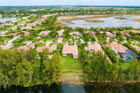 Villa ou maison à vendre à Palm Beach Gardens, Floride: 3 chambres, 315.59 m2 № 1077837 - photo 4