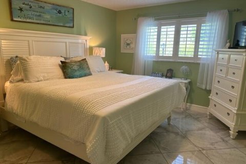 Condo in Boynton Beach, Florida, 2 bedrooms  № 708243 - photo 12