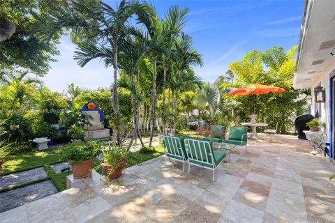 Villa ou maison à vendre à Surfside, Floride: 3 chambres, 136.47 m2 № 714076 - photo 12
