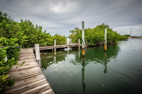 Commercial property in Marathon, Florida № 1351934 - photo 15