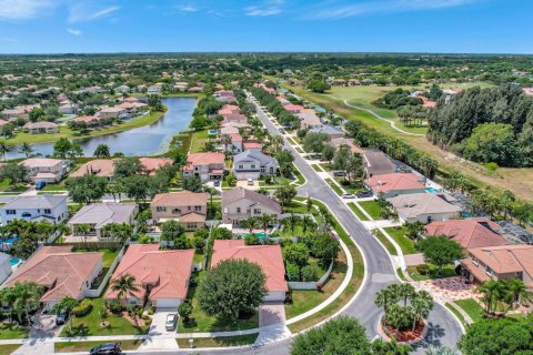 House in Lake Worth, Florida 4 bedrooms, 227.15 sq.m. № 1142585 - photo 10