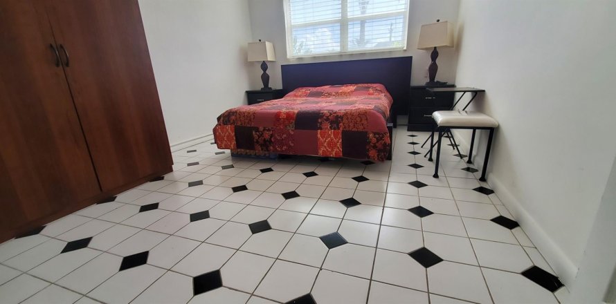 Condo à Pompano Beach, Floride, 2 chambres  № 1142619