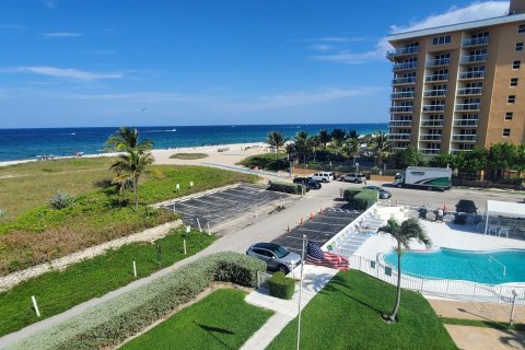 Condo in Pompano Beach, Florida, 2 bedrooms  № 1142619 - photo 14