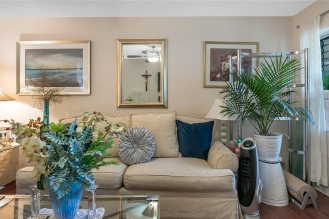 Condo in Hollywood, Florida, 1 bedroom  № 1136264 - photo 24