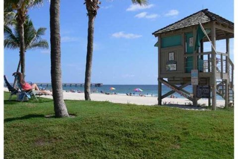 Villa ou maison à vendre à Deerfield Beach, Floride: 4 chambres, 151.43 m2 № 1136265 - photo 5