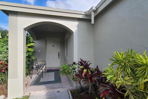 Villa ou maison à vendre à Deerfield Beach, Floride: 4 chambres, 151.43 m2 № 1136265 - photo 1