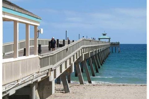 Casa en venta en Deerfield Beach, Florida, 4 dormitorios, 151.43 m2 № 1136265 - foto 7