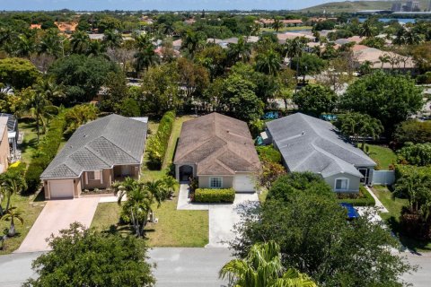 Villa ou maison à vendre à Deerfield Beach, Floride: 4 chambres, 151.43 m2 № 1136265 - photo 25