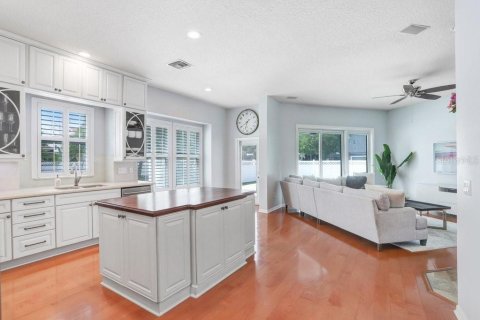Casa en venta en Tampa, Florida, 4 dormitorios, 204.48 m2 № 1087103 - foto 21