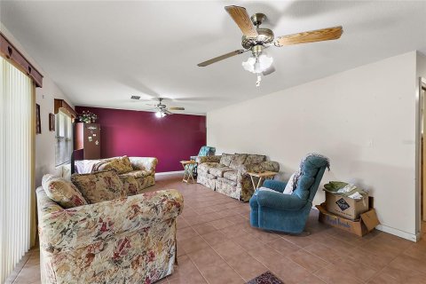 Terreno en venta en Lady Lake, Florida № 1405278 - foto 17