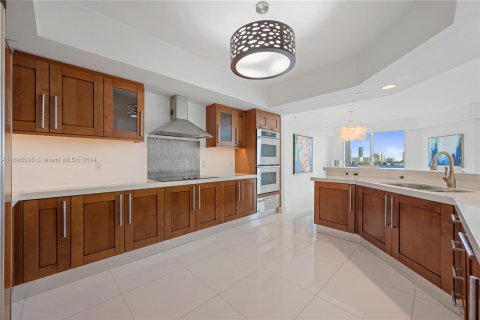 Condo in Aventura, Florida, 3 bedrooms  № 1427213 - photo 9