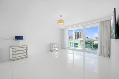 Condo in Aventura, Florida, 3 bedrooms  № 1427213 - photo 13