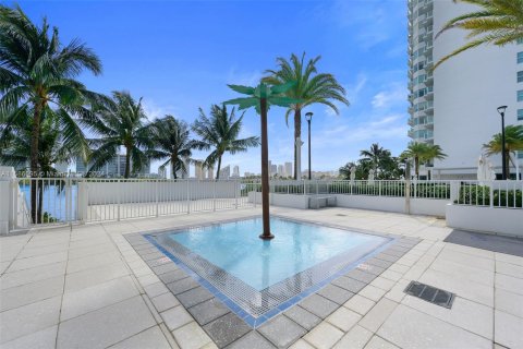 Condo in Aventura, Florida, 3 bedrooms  № 1427213 - photo 29