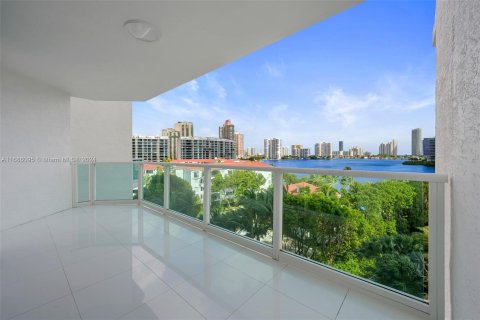 Condo in Aventura, Florida, 3 bedrooms  № 1427213 - photo 20