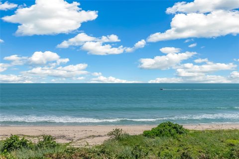 Condo in Hutchinson Island South, Florida, 3 bedrooms  № 714634 - photo 27