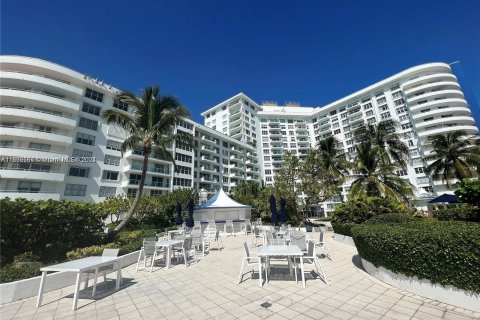 Copropriété à vendre à Miami Beach, Floride: 2 chambres, 126.35 m2 № 1220971 - photo 23