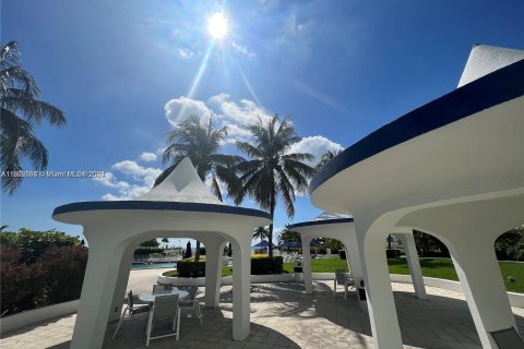 Copropriété à vendre à Miami Beach, Floride: 2 chambres, 126.35 m2 № 1220971 - photo 20