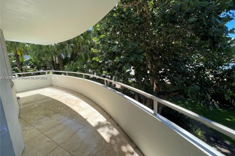 Copropriété à vendre à Miami Beach, Floride: 2 chambres, 126.35 m2 № 1220971 - photo 18