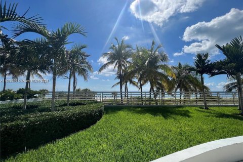 Copropriété à vendre à Miami Beach, Floride: 2 chambres, 126.35 m2 № 1220971 - photo 21