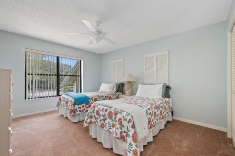 Condo in Stuart, Florida, 4 bedrooms  № 1178456 - photo 25