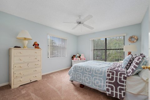 Condo in Stuart, Florida, 4 bedrooms  № 1178456 - photo 23