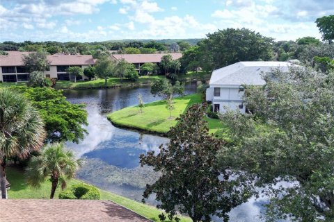 Touwnhouse à vendre à Coconut Creek, Floride: 2 chambres, 133.69 m2 № 1178604 - photo 6