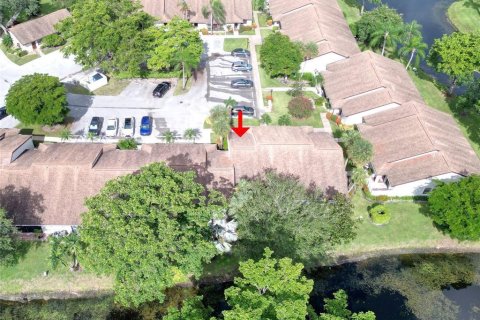 Adosado en venta en Coconut Creek, Florida, 2 dormitorios, 133.69 m2 № 1178604 - foto 4