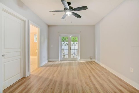 Townhouse in Tampa, Florida 3 bedrooms, 229.56 sq.m. № 890550 - photo 7