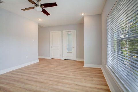 Townhouse in Tampa, Florida 3 bedrooms, 229.56 sq.m. № 890550 - photo 25