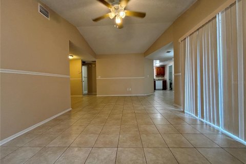 House in Tampa, Florida 3 bedrooms, 99.87 sq.m. № 1324439 - photo 26