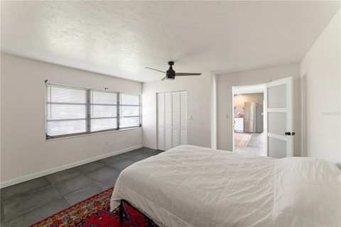 Immobilier commercial à vendre à Sarasota, Floride: 176.98 m2 № 1390811 - photo 15